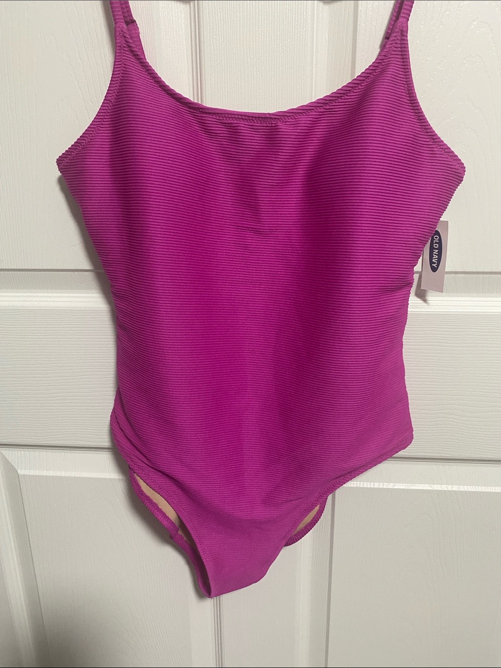 Old Navy Women’s Bright Magenta Ribbed One-Piece Swimsuit